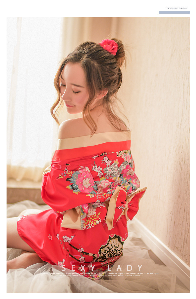 ชุดกิโมโน ซากุระ สีแดง ทอง แต่งสายคาด โบว์สำเร็จรูป สำเนา สำเนา