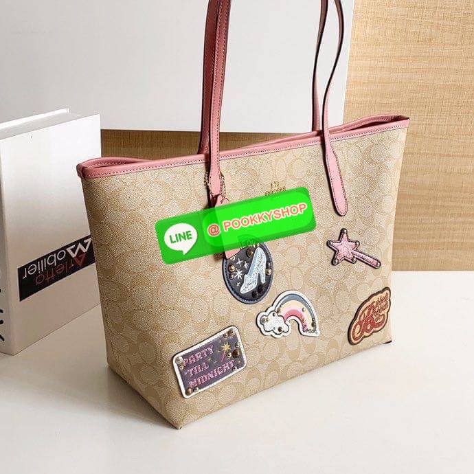 Coach DISNEY X COACH CITY TOTE IN SIGNATURE CANVAS WITH PATCHES (COACH C3724) IM/LIGHT KHAKI MULTI