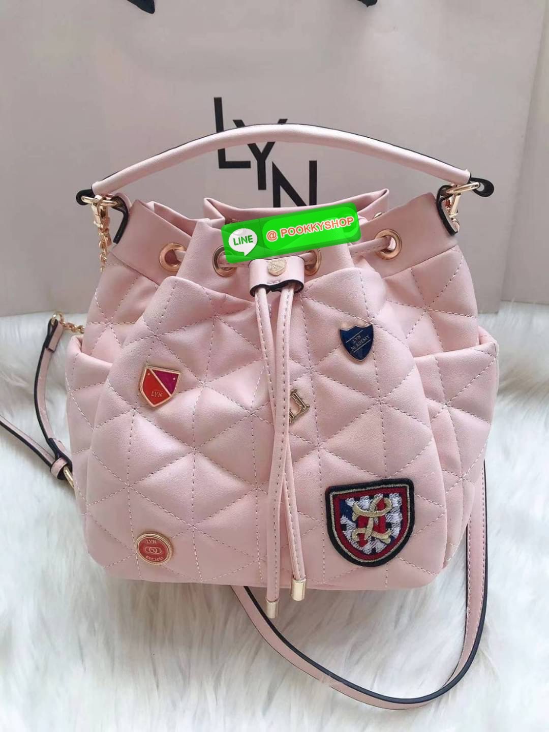 กระเป๋า Lyn สะพายข้าง ทรงขนมจีบ คอลเลคชั่นใหม่ งานแท้Outlet