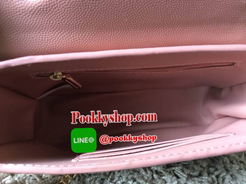NEW ARRIVAL! CHARLES & KEITH PUSH-LOCK CHAIN SLING BAG 2018 กระเป๋าสะพายคอลเลคชั่นใหม่ล่าสุดวัสดุหนังคาเวียร์สวยอยู่ทรง ขนาดมินิกำลังดีน้ำหนักเบา เปิดปิดด้วยฝาปิดตัวล๊อคปั้มโลโก้ด้านหน้า ภายในมีช่องซิปและช่องใส่บัตร มาพร้อมสายสะพายโซ่ยาวสามารถซ้อนสายสั้นส
