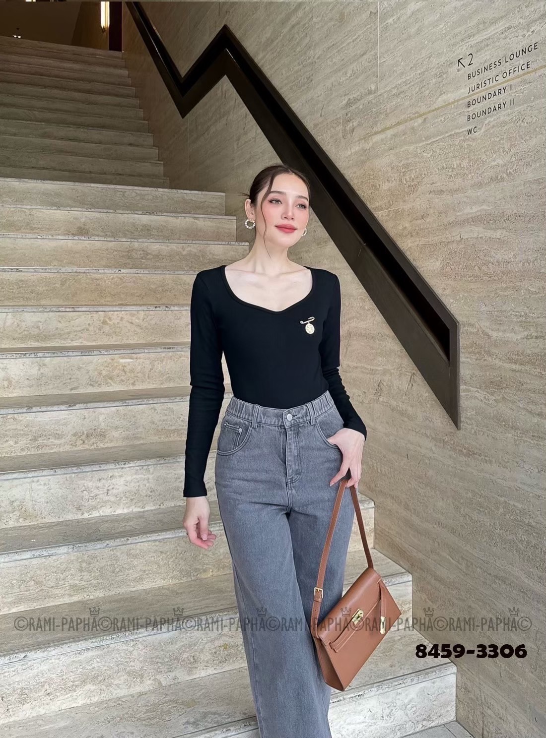 ชุดเซทแฟชั่น เสื้อ+ขายาว+เข็มกลัด Set.3ชิ้น เสื้อแขนยาวสีดำ เนื้อผ้าร่องยืดหยุ่นอย่างดีสวมใส่สบาย