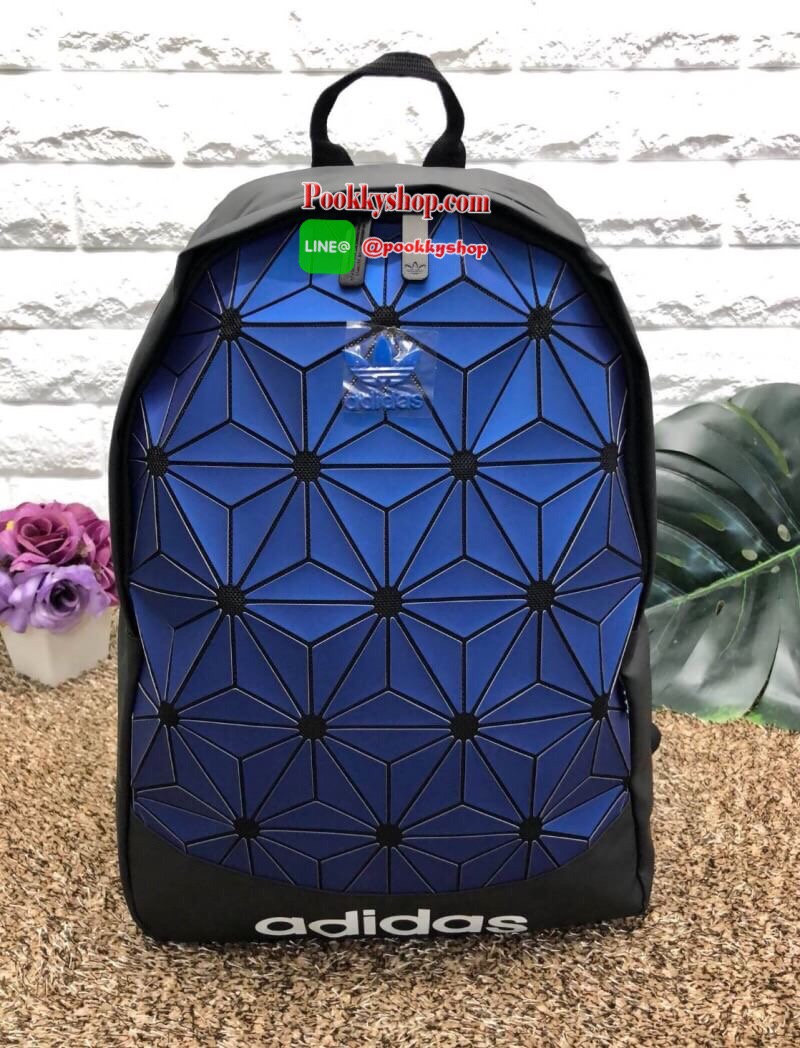New arrival ! Adidas original 3D backpack พร้อมส่งค่ะ!! กระเป๋าสะพายหลัง รุ่นนี้ใช้ได้ทั้งชายหญิง วัสดุเนื้อ matte สุดฮิต น้ำหนักเบาค่ะ ด้านหน้ามีโลโก้แบรนด์ เปิดปิดกระเป๋าแบบซิปคู่ ภายในโล่ง กว้าง ใส่ของจุมากๆค่ะ มีช่องซิปและช่องเล็กให้ใส่ของจุกจิกค่ะ สา