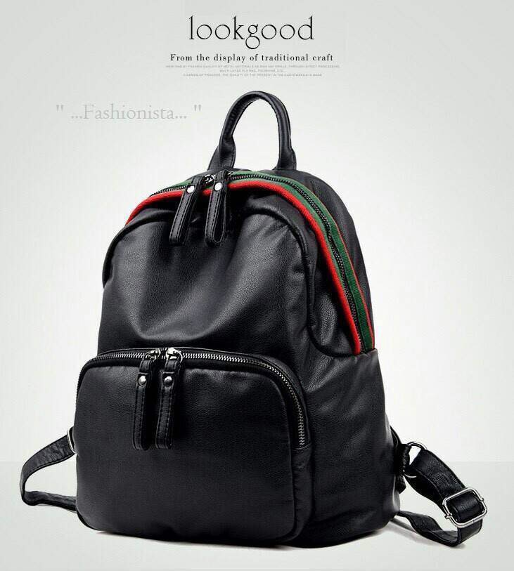 เข้าเพิ่มล็อตใหม่ ITEM SO HOT!!! KOREA HOT TREND LEATHER BACKPACK Item ฮ็อตๆที่ไม่ควรพลาด หน้าฝนมาแล้วรออะไร จัดเป้กันน้ำ ไปใช้กันนะคะ กระเป๋าเป้ทรงสะพายหลัง วัสดุ pu เนื้อหนานิ่มงานคุณภาพเกรด AAA ตัดเย็บแบบเท่ห์ๆ แต่งขอบผ้าสไตล์งานแบรนด์ มีช่องใส่ของด้าน