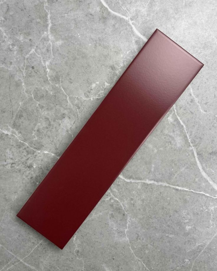 กระเบื้อง 3x12 นิ้ว (7.5x30 ซม.) สีแดงเชอรี่ / เคลือบด้าน