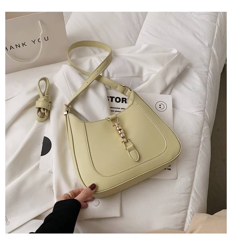 รุ่นใหม่✨ พร้อมส่ง!!!!!! Rosy bag (BP) เริ่ดได้เชิ่ดได้ กระเป๋าสะพายหนังลุคคุณหนูคุณนาย มีสายสำรองไว้ให้ต่อเพิ่มความยาวสะพายแบบcrossbodyได้ มีให้เลือก5สี