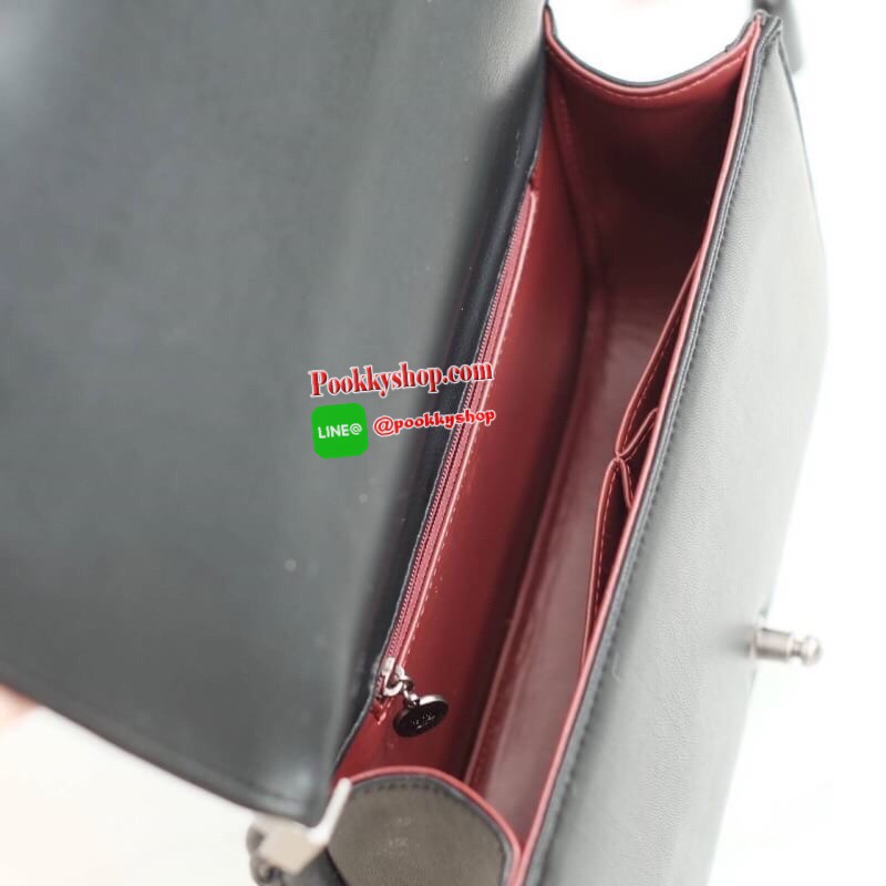 พร้อมส่งไม่ต้องรอค่า รุ่นขายดีมาก 👍👜 BestSeller! Keep chain large shoulder bag กระเป๋าทรงยอดฮิตคะ รุ่นนี้รับประกันความสวย คอลเลคชั่นใหม่ตัวกระเป๋าทำมาจากหนัง Microfiber เนื้อดี สวย ทน ขึ้นกว่าเดิมเยอะ !!