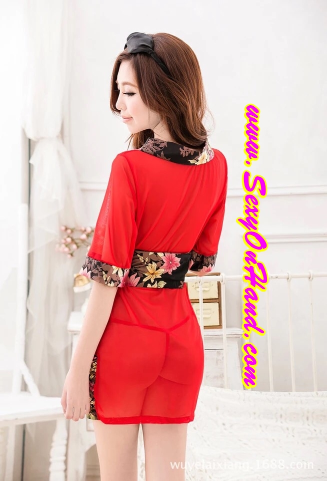 ชุดเซ็กซี่ กิโมโน สีแดงสด แต่งแหวกอก ขอบดำลายซากุระ +สายคาดเอว ลายซากุระ แต่งแหวกขาเพิ่มความเซ็กซี่
