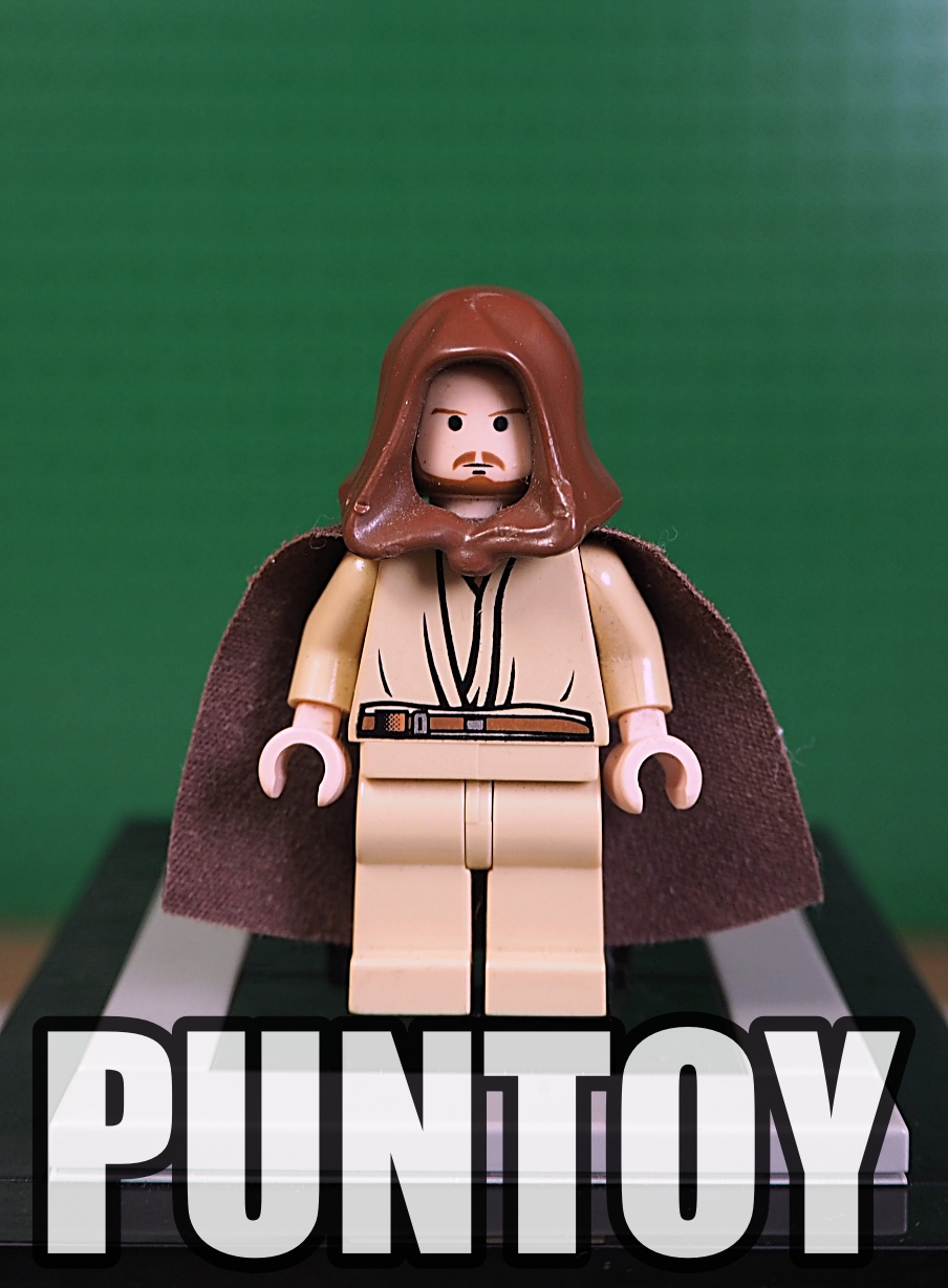 sw0172a: Qui-Gon Jinn (Light Flesh with Black Chin Dimple)