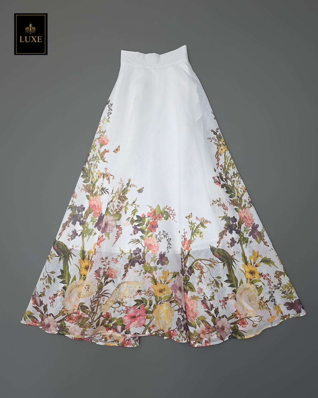 ชุดเซทแฟชั่น เซ็ตเสื้อคอกลมแขนยาว+กระโปรงยาว แต่งระบายตัวเสื้อหน้าและหลัง