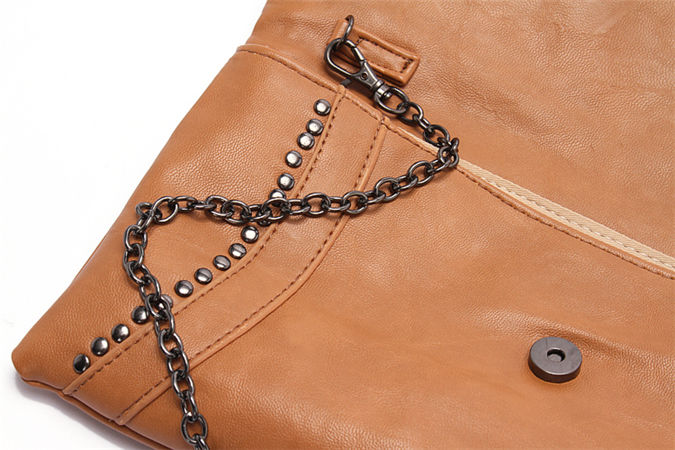 กระเป๋า Clutch มือ TONI BIANCO แบรนด์สุดหรูออสเตรเลีย สีน้ำตาล หนังหรูสุดนุ่ม สายโซ่ ถอดใส่ได้คะ