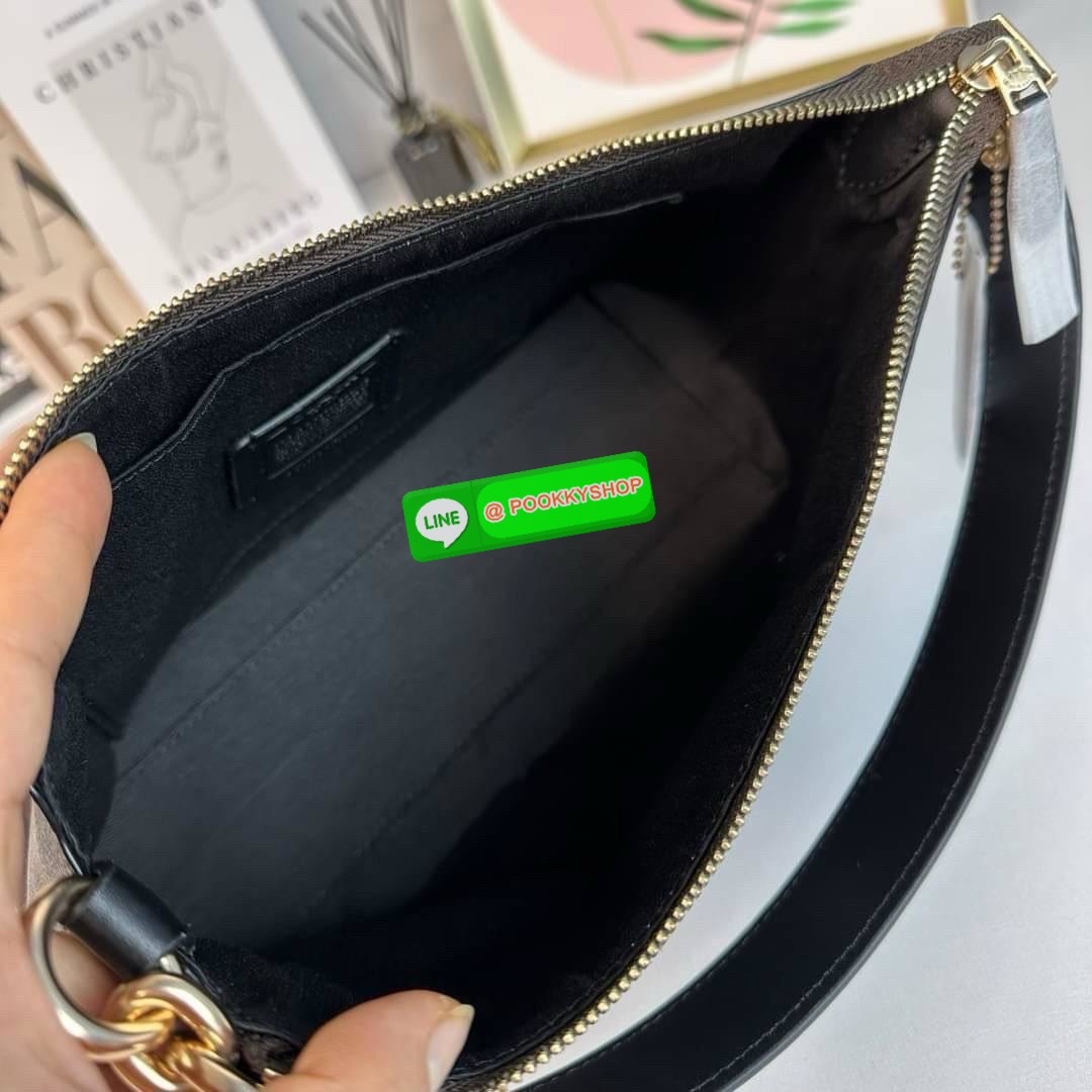 กระเป๋าสะพาย LEWIS IN SIGNATURE CANVAS ( COACH F85696) กระเป๋าหนังลาย C ผ้าใบเคลือบซิกเนเจอร์ พร้อมรายละเอียด หนัง เรียบ] ภายในกระเป๋ามัลติฟังก์ชั่น ปิดด้วยซิป ซับในผ้า