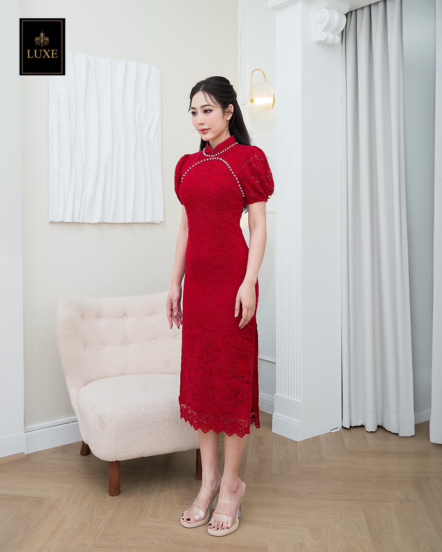 เดรสแฟชั่น เดรสกี่เพ้าแขนตุ๊กตา แพทเทิร์นสวยเข้ารูป ดีเทลแต่งคอเสื้อด้วยมุก