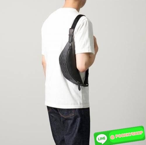 COACH Charter Fanny pack synthetic (C7700) 🔖กระเป๋าคาดอกรุ่นใหม่ไซส์มินิ ขนาดกำลังดี ทรงหล่อ 🔖วัสดุ: แคนวาสตัดสลับหนังแท้ 🔖สายปรับระดับได้ 🔖มี2 ช่องซิป ด้านหน้าและด้านหลัง 🔖ภายในช่องหลักมีช่องใส่ของจุกจิก1ช่อง