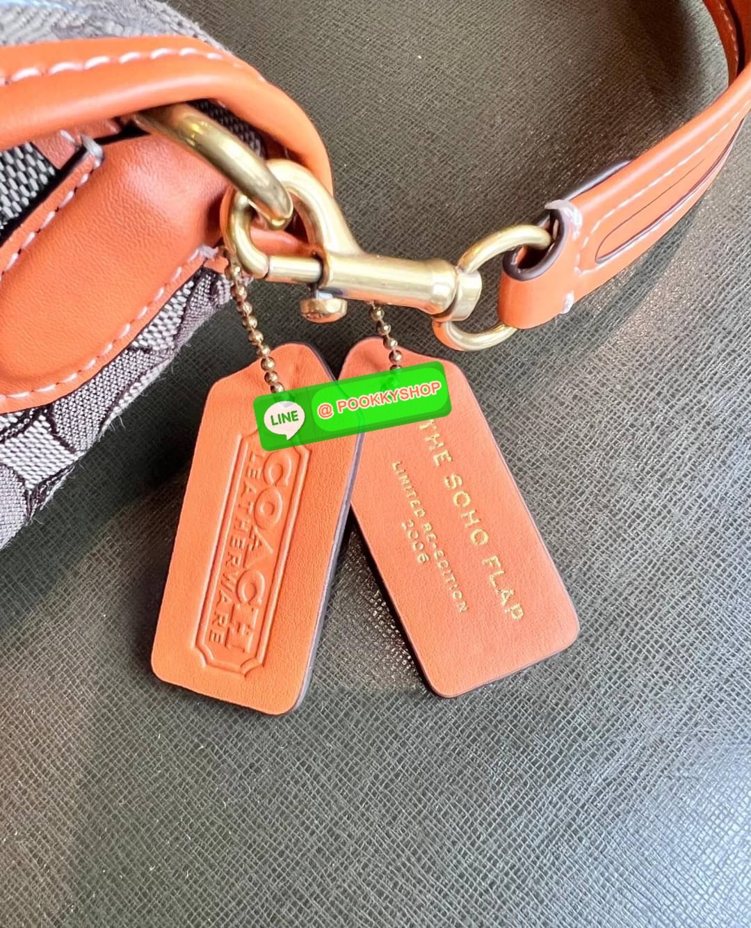 🌟NEW ARRIVAL! วินเทจสุดๆ ใช้กี่ครั้งก็ไม่เบื่อ สวยมากๆค่ะ COACH THE SOHO FLAP LIMITED RE-EDITION!! 💌พร้อมส่ง มาค่าห้ามพลาดคลาสสิค แมทได้กับทุกชุด! 📌รุ่นนี้ต้องมีป้ายแบรนด์Limitedห้อยมาด้วยนะคะ วัสดุJacquard +หนังแท้สวยงาม เปิด-ปิดก
