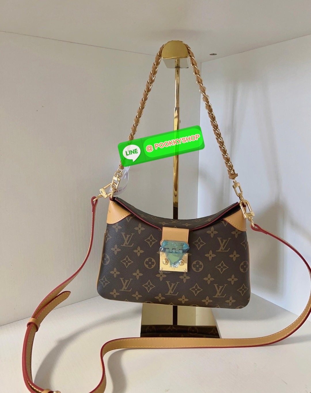 NEW IN เป็นอีกหนึ่งรุ่นที่สวยและดูดีมาก ห้าทพลาด! LOUIS VUITTON TWINNY BAG ((VIP GIFT DUTY FREE ตปท.)) 🔖พร้อมส่ง! เปิดออกมาน้องจะมีความหอมอ่อนๆในตัว คือดีย์มากๆ หนังแท้อย่างดี มีความนิ่ม ทรงสวย เก๋ ใช้ได้กับทุกๆวันไม่เบื่อเลยค่ะสาวๆ