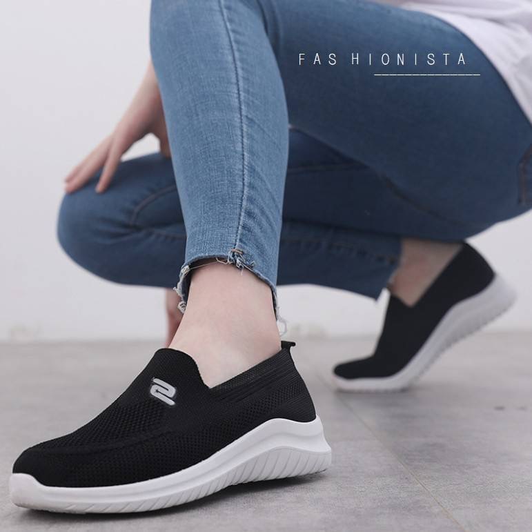 มาแล้วจ้าา .. รองเท้าสุขภาพที่แท้ทรู พร้อมส่งไม่ต้องรอพรีคร๊า ไม่อยากให้พลาดเลยสำหรับรุ่นนี้ !! รองเท้าสุขภาพทรงสลิปออน วัสดุผ้าทอเนื้อหนานุ่มขึ้นทรง ใส่สบาย ระบายอากาศดีม๊ากก ดีไซน์สวยเก๋ พื้นยาง 1.5 นิ้ว ตัวพื้นรองเท้าเป็น Breathable insole ระบายอากาศแล