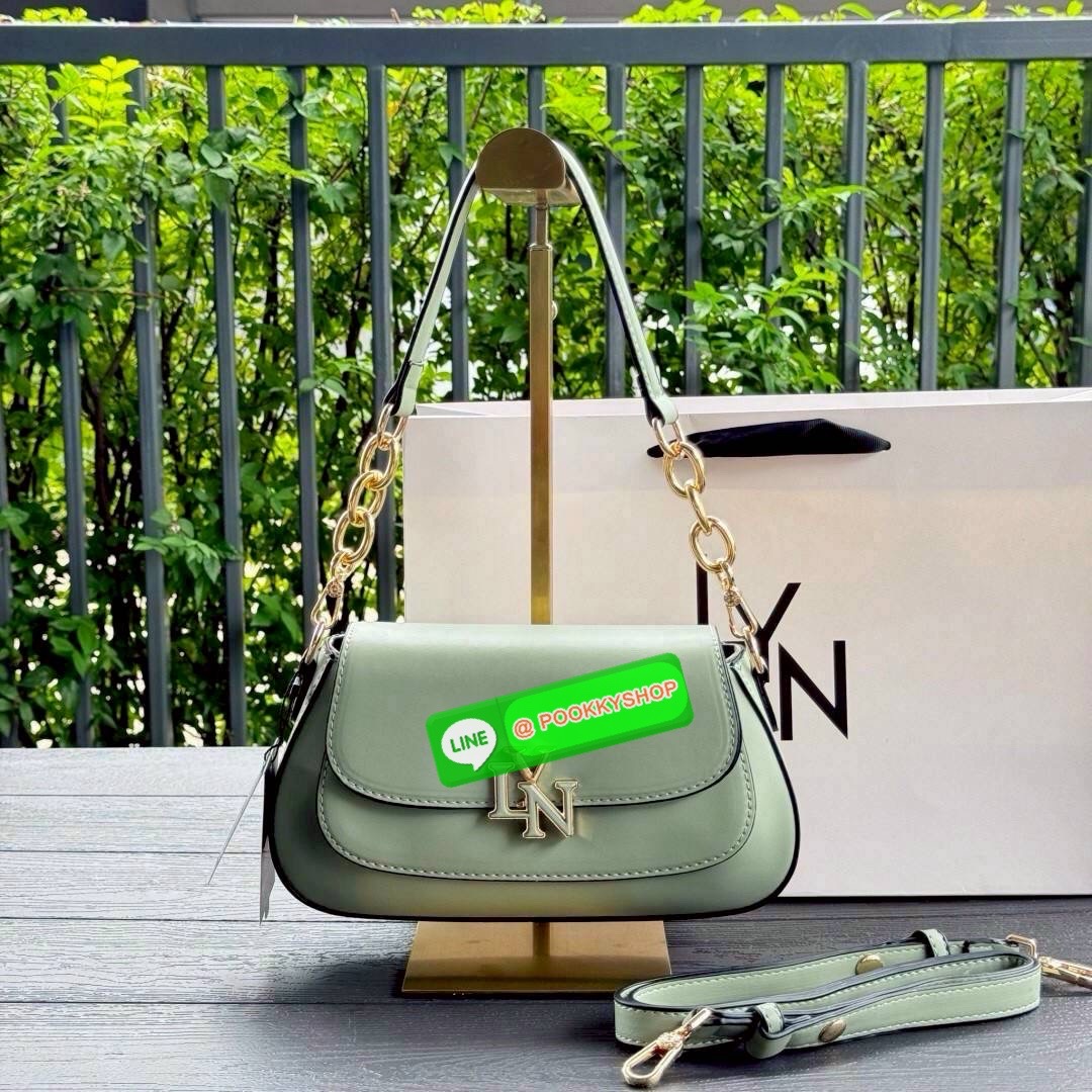 กระเป๋า LYN