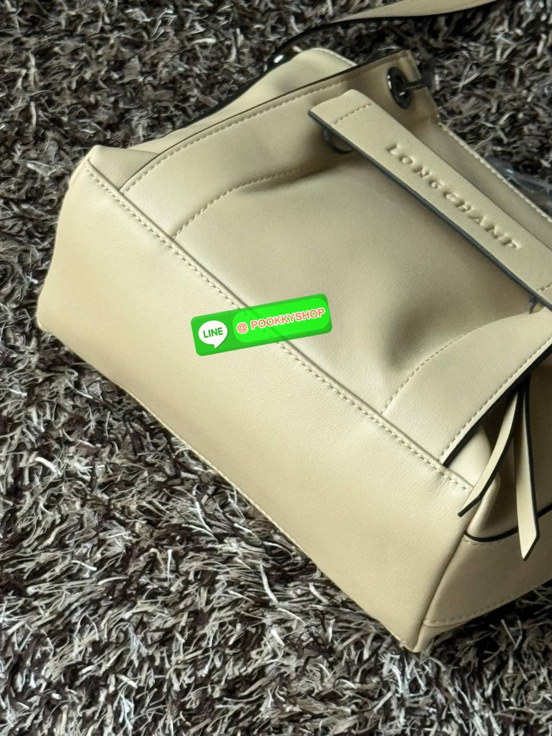 💕LONGCHAMP 3D S HANDBAG กระเป๋าใบนี้สามารถเป็นแบบ cross-body ได้ด้วยสายสะพายไหล่แบบปรับ และยังสามารถถอดออกได้ เมื่อต้องการเป็น Handbag กระเป๋า LONGCHAMP 3D เป็นส่วนหนึ่งของเทรนด์ปัจจุบันด้วยสไตล์สากลที่ทันสมัย ปรับให้เข้ากับวันหยุดสุดสัปดาห์ทําให้