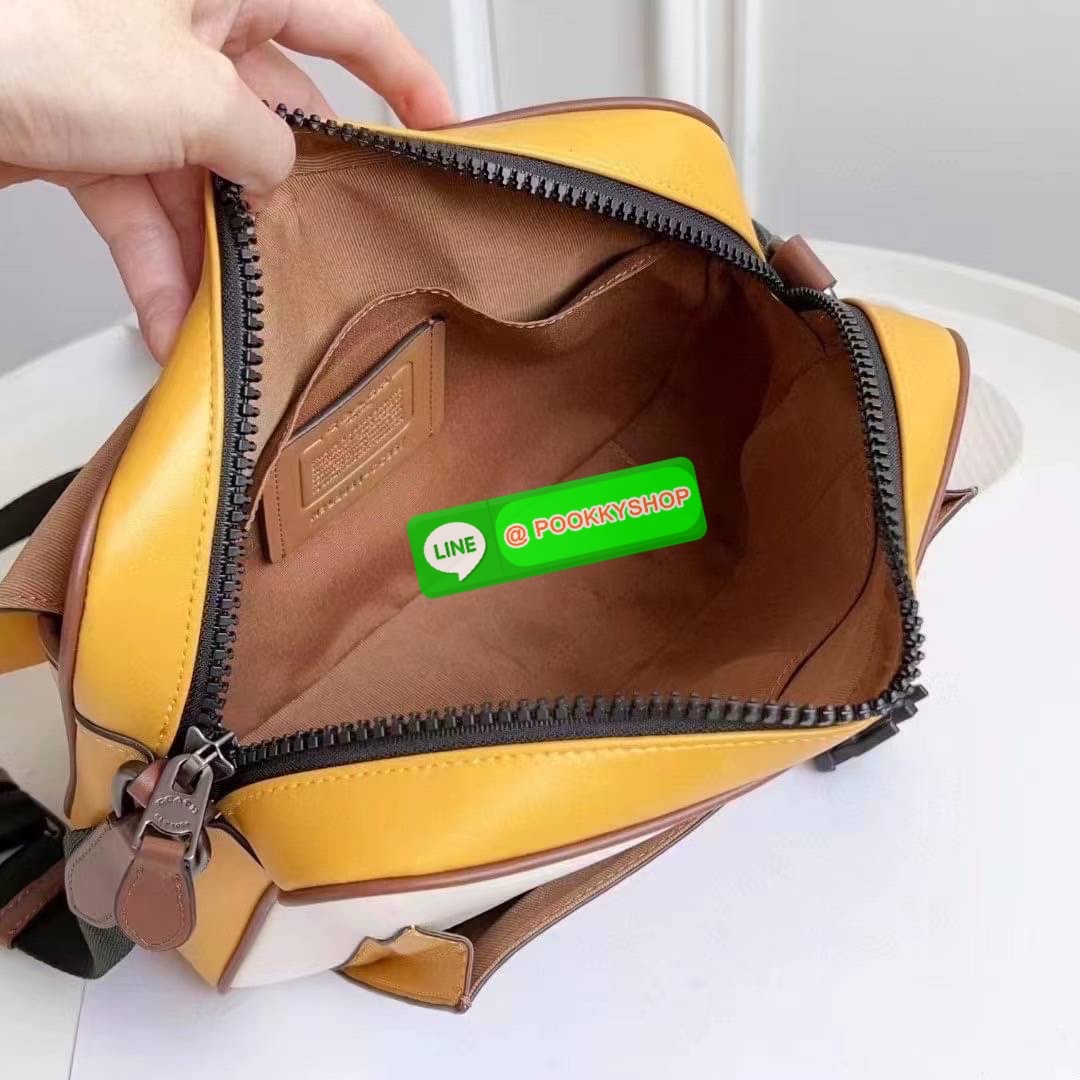 COACH TRACK CROSSBODY IN COLORBLOCK SIGNATURE CANVAS WITH COACH PATCH (C6657) 🛍🛍กระเป๋าสะพายทรงแมสเซ็นเจอร์ ทรงสวยรุ่นที่ต้องมีติดตัวคะหนุ่มๆ จุของได้เยอะมากแบ่งเป็นสัดเป็นส่วน วัสดุหนังแคนวาสสลับหนังแท้ กระเป๋ามีตัว ล็อค มีซิปด้านใน ด้านห