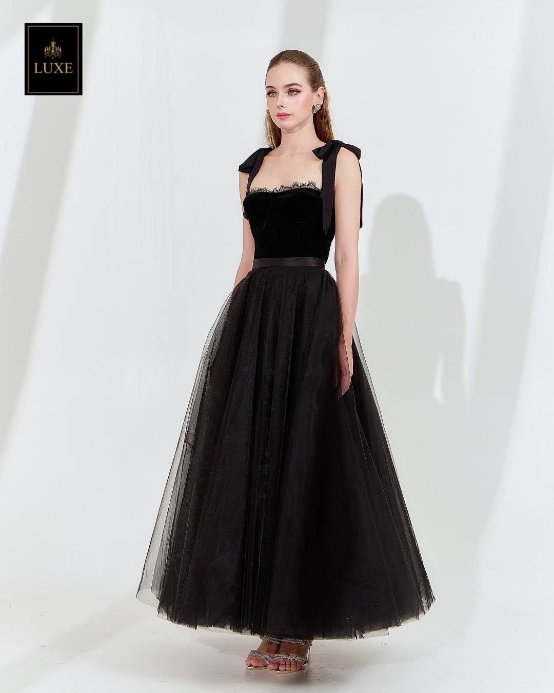 กระโปรงแฟชั่น กระโปรงบานทรงวงกลม ด้านในมีโครงช่วยให้กระโปรงบานสวย