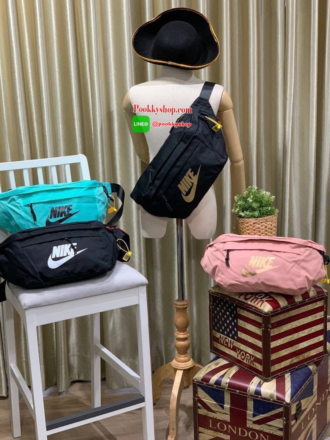 Nike Tech hip pack กระเป๋าคาดเอว Nike Tech สีใหม่..รุ่นใหม่ชนช้อป!! ให้คุณหยิบใช้อุปกรณ์กีฬาและพกพาได้อย่างง่ายดาย พร้อมโดดเด่นด้วยกระเป๋าซิป 2 จุดสำหรับเก็บสิ่งของ และสายกระเป๋าแบบปรับได้เพื่อให้แนบกับลำตัว ใช้งานได้คล่องตัว ใส่ของได้จุสมใจเลยคร้า