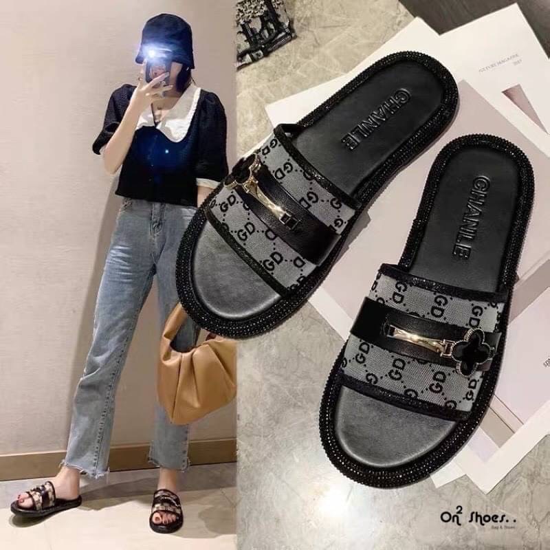 แบบสวยพร้อมส่ง รองเท้าแตะตาข่ายโปร่งใส 3สี มีเส้นคาดหน้า พื้นนิ่มนิยมมาก ใส่สบาย