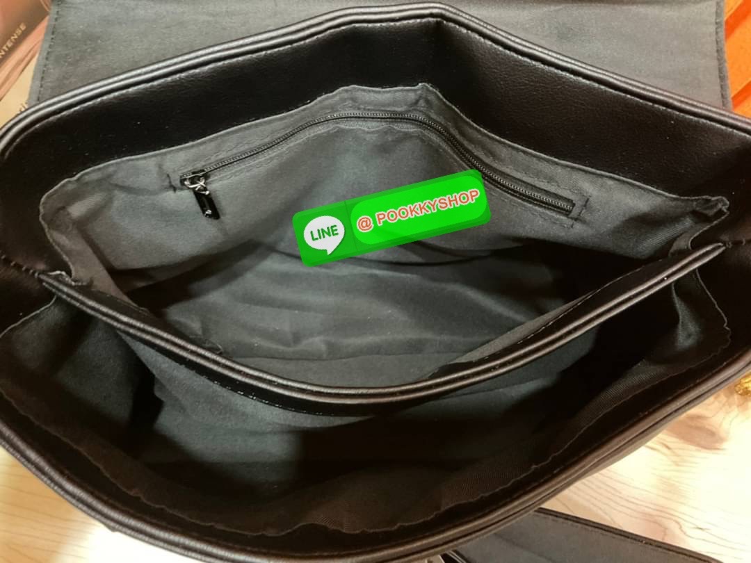 🚚 พร้อมส่ง 🚚 Guess Women’s Crossbody Bag Set สุดคุ้ม!!!! เซตสวยหรูดูแพง สวยจริงจริง ช้าหมด ราคานี้หาที่ไหนได้!! กระเป๋าสะพาย+กระเป๋าสตางค์ใบยาว มาพร้อมพวงกุญแจถอดออกได้ ด้านหน้าประดับโลโก้แบรนด์สวยโดดเด่น กระเป๋าสะพายไหล่ และสะพายข้าง cros