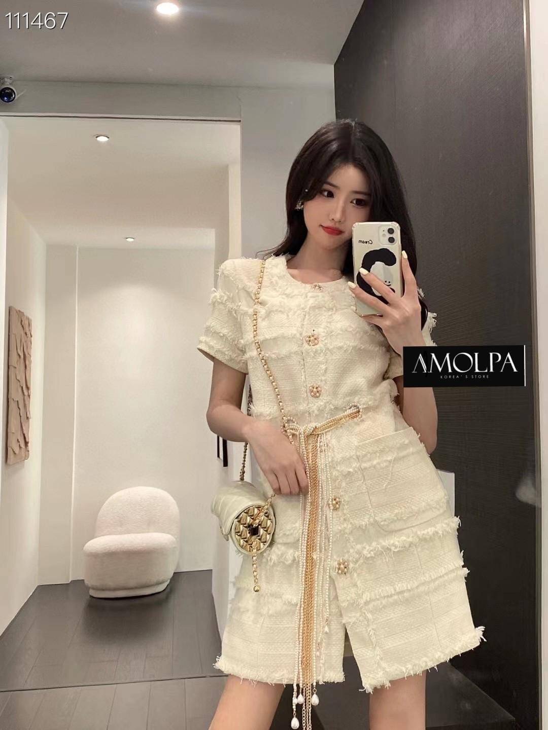 พร้อมส่ง !! DRESS CHANEL TWEED 2022SS ใหม่ล่าสุด งานสวยยตาแตกกค๊า กระดุมมุข ผ้าทวิตงานอย่างดี มาพร้อมสายเข็มขัดมุข กระดุมอย่างดี ใส่เข้ากันบอกเลยว่า สวยสุดๆ ห้ามพลาดเลยน๊า ป้าย Tag CHANEL