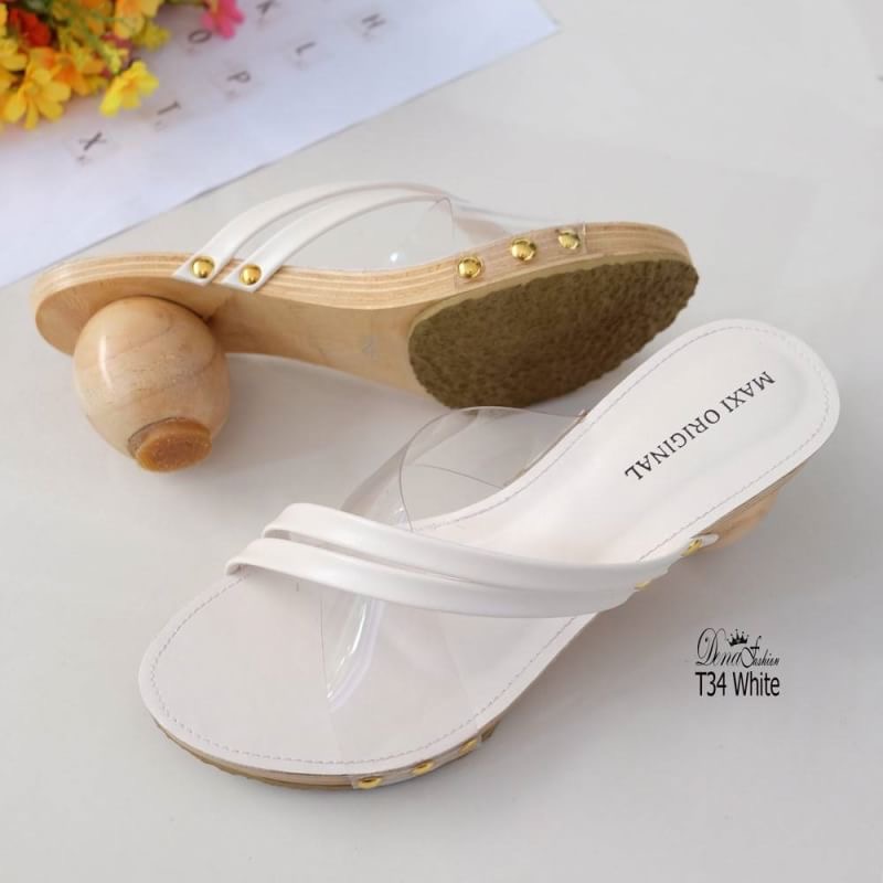 T34 เกี๊ยะส้นตุ่ม สวยขนาดนี้ ไม่สนยังไงไหว งานสวยทำยาก ในราคาเบา สวยเกินราคาจริงๆจ้า ดีเทลทรงสวมหน้าไขว้ ทนทานด้วยงานตอกหมุด หรูหราดูแพง ที่คุณห้ามพลาด