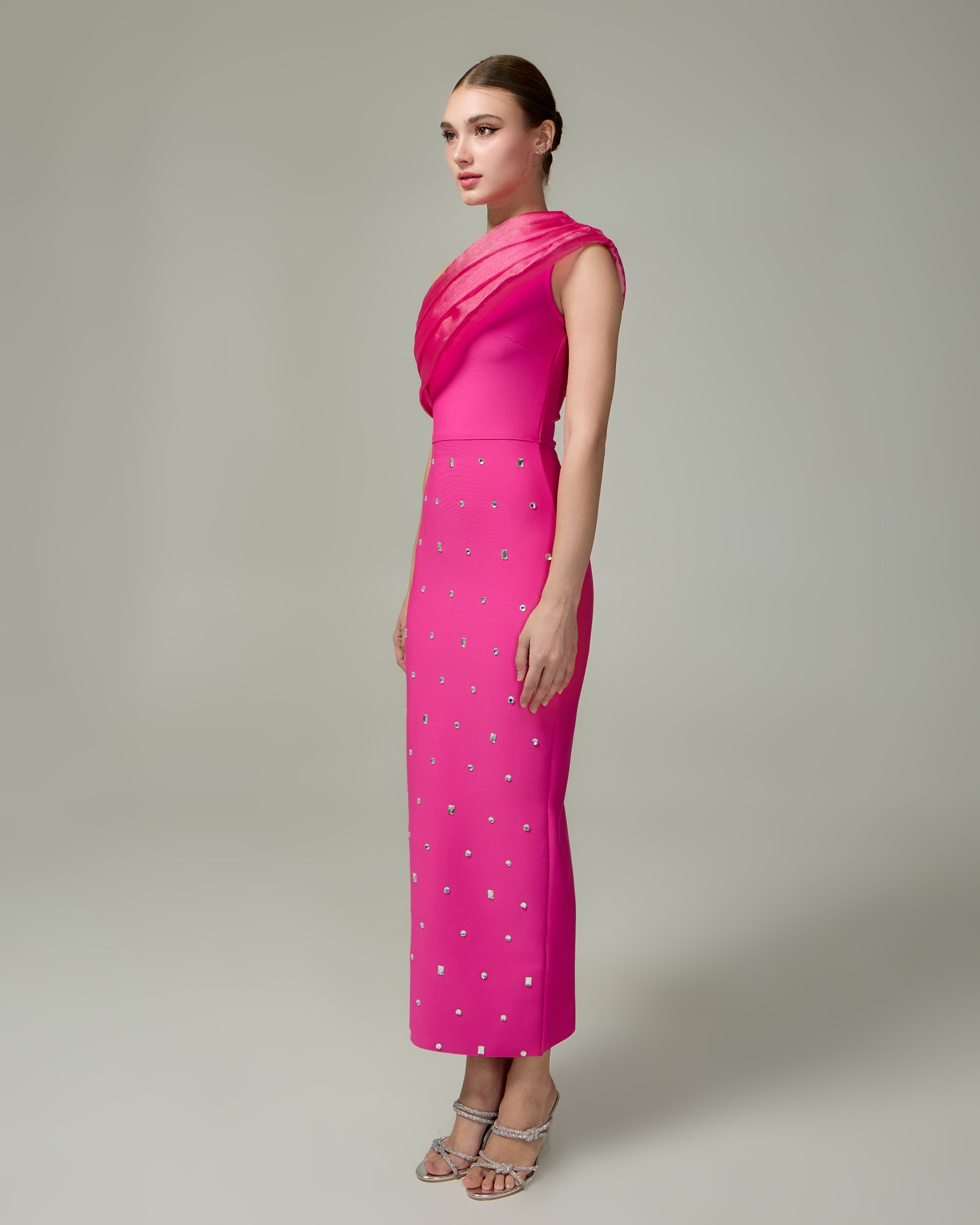 เดรสแฟชั่น เดรสเสื้อไหล่เดียว กระโปรงยาวทรงเข้ารูป