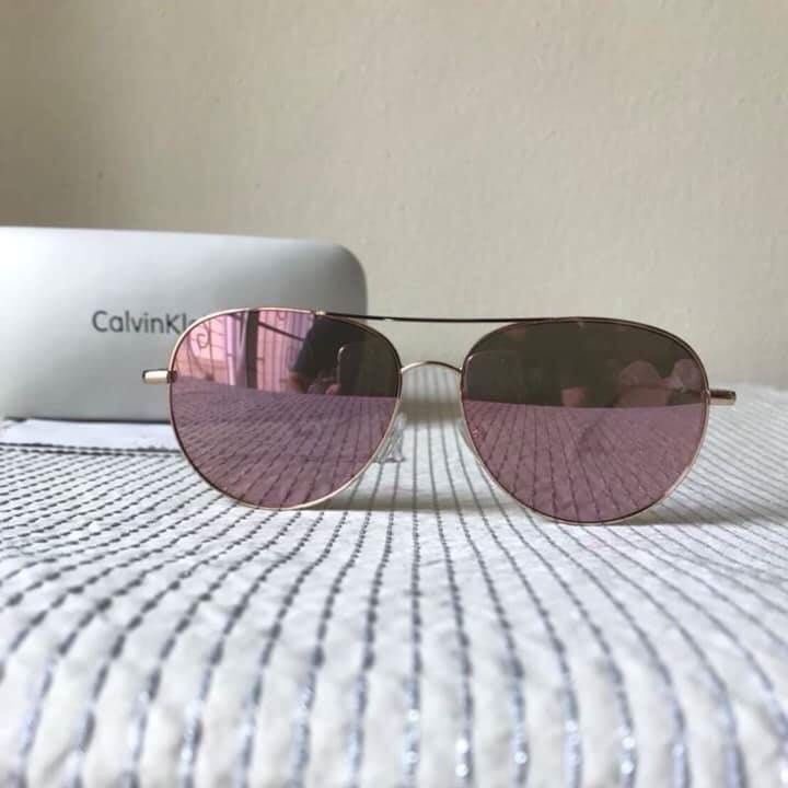 Calvin Klein CK2155S รุ่นนี้สวยมากๆรุ่นนี้พลาดไม่ได้ อุปกรณ์ครบ พร้อมกล่องผ้าเช็ดแว่น กันแดดกันยูวี 100%