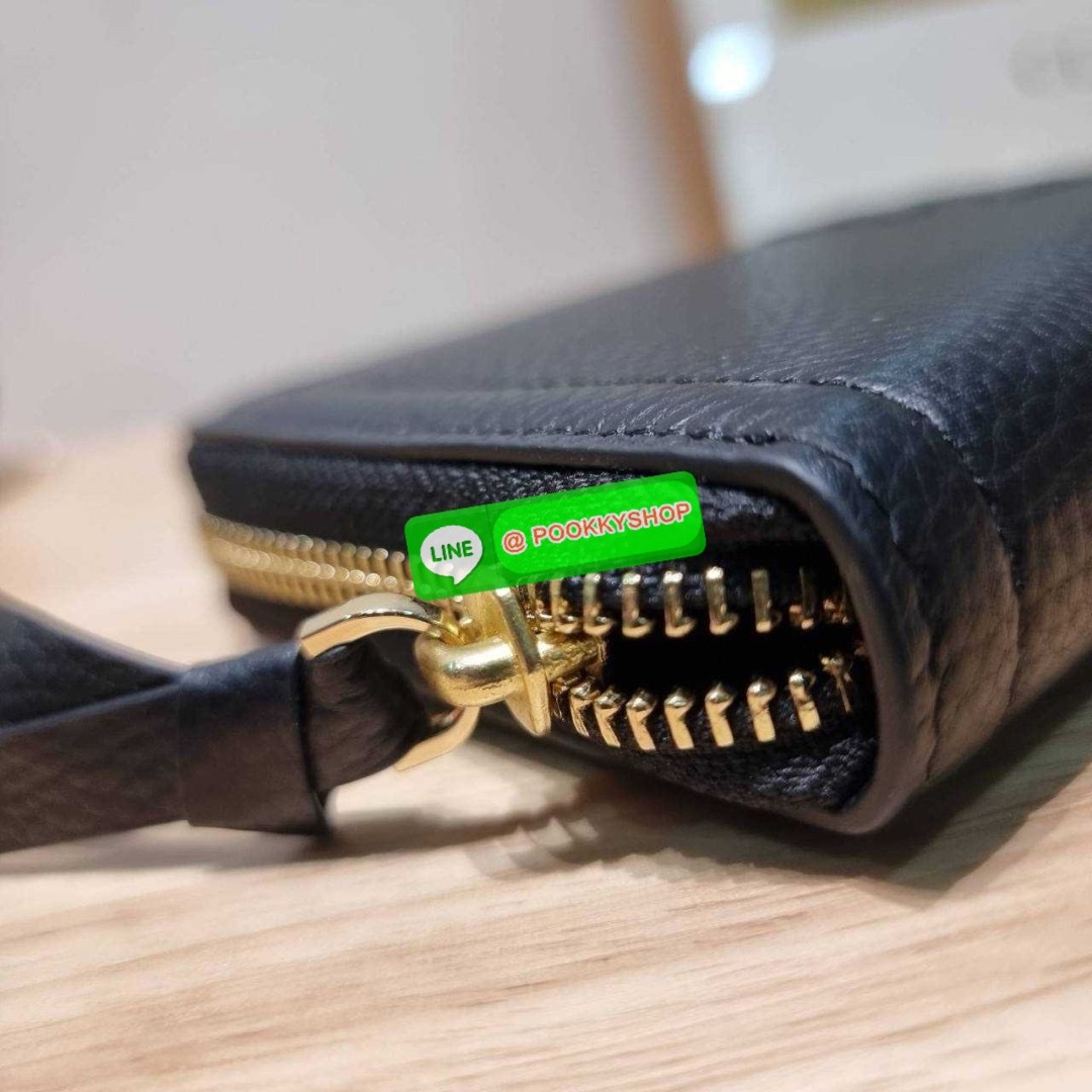 🔆 Model TORY BURCH THEA MULTI GUSSET ZIP CONTINENTAL WALLET 🔆 Details กระเป๋าสตางค์ใบยาวเบสท์เซลเลอร์ ขนาดกำลังพอเหมาะ ดีไซน์เรียบหรู รูดเปิด-ปิดด้วยซิป ภายในแบ่งสัดส่วนไว้ดี ใส่บัตรได้เยอะ ใส่ธนบัตรได้ มีช่องซิปแยกใส่เหรียญได้หรือจะใส่โทร