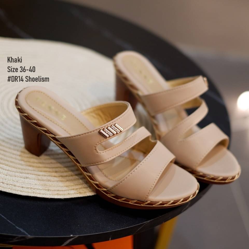 แบบใหม่จ้า รองเท้าส้นสูง รองเท้าเพื่อสุภาพ ดีเทลสวยอีกแล้ว เก็บทรงสวย รองรับน้ำหนักเท้าได้ดี ยืนนานแบบไม่มีเมื่อย ในราคาหลักร้อย สอบถามได้เลยจ้า