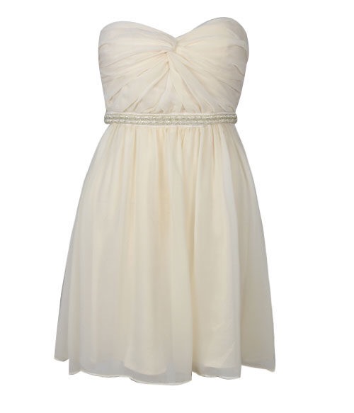 ชุดเดรส เกาะอก สีขาวครีมเนื้อผ้าชีฟองสวยหรู แต่งเพชรใต้อก แบบสวย งานหรูมากคะ