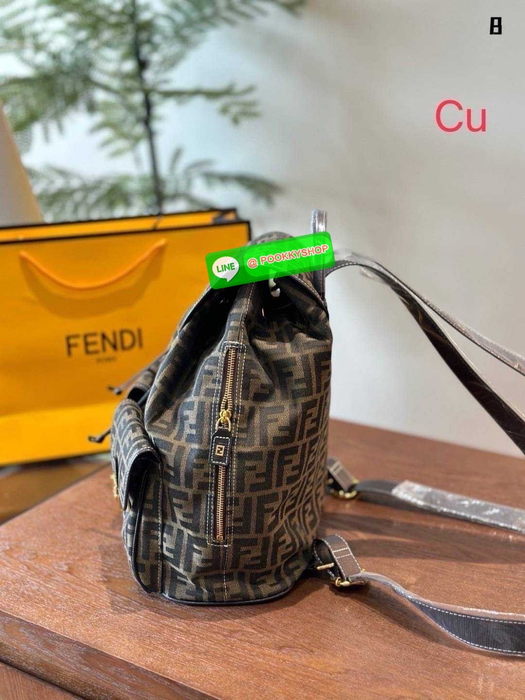 FENDI Zucca Monogram Backpack with 2 pocket กระเป๋าเป้ FF ใบใหญ่จุของได้เยอะ ภายในโล่งกว้าง พร้อมช่องใส่ของด้านหน้าสะดวกใช้งาน นานๆจะมีมาในรูปแบบเป้ให้ครอบครองกันค่า! วันไหนๆ ในไทยหรือ ตปท.ใบเดียวจบ!! สินค้าแนะนำนาทีทองนี้ สามารถใข้ได้ทุกๆวัน ไม่ว่าจะในไท