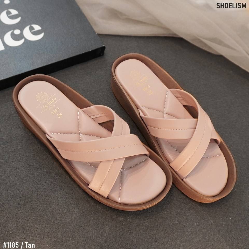 งานนุ่มละมุน พร้อมส่งแล้วค่า รองเท้าแตะลำลอง พื้นบุฟองน้ำสุดนุ่ม หนังนิ่มไม่บาดเท้า น้ำหนักเบาเดินสบาย บอกเลยว่าไม่ผิดหวังแน่นอน