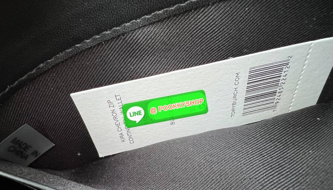 TORY BURCH KIRA CHEVRON ZIP CONTINENTAL WALLET 🌟พร้อมส่ง รุ่นที่สาวๆต้องมีติดมือสักใบค่ะ ✔️กระเป๋าสตางค์ใบยาว หนังแกะนิ่มมือ ยืดหยุ่นดีมากๆค่ะ ✔️อะไหล่ทองสีสวยมากๆ ภายในมีช่องใส่ธนบัตร2ช่องกว้าง มีช่องเสียบบัตรได้ถึง8ช่อง พร้อมช่องซิ