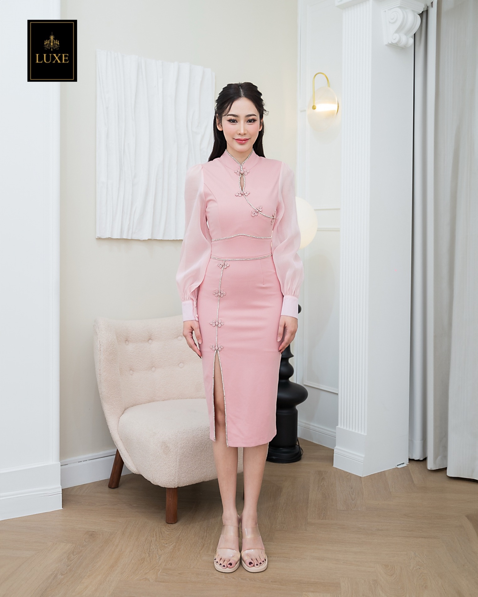 เดรสแฟชั่น เดรสกี่เพ้าเสื้อแขนยาวปลายแขนพอง กระโปรงทรงสอบผ่าหน้าขา