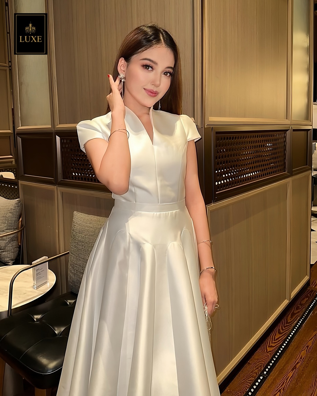 เดรสแฟชั่น เดรสเสื้อคอตั้ง แขนสั้น กระโปรงบาน