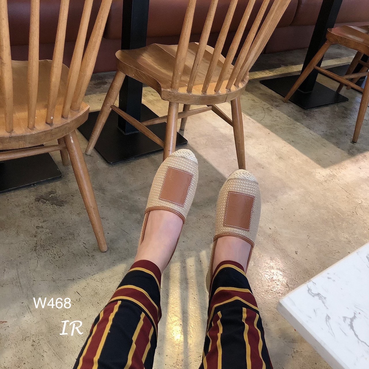 รีพีทแบบขายดี!!! พร้อมส่ง ปีนี้ ใครไม่รู้จัก Loewe คือพลาดมาก แบรนด์ดังจากเยอรมัน สวยมาก แกรนมาก น่ารักมาก ตอนนี้ งานสาน กระสอบคือปังมากคะ ปีนี้