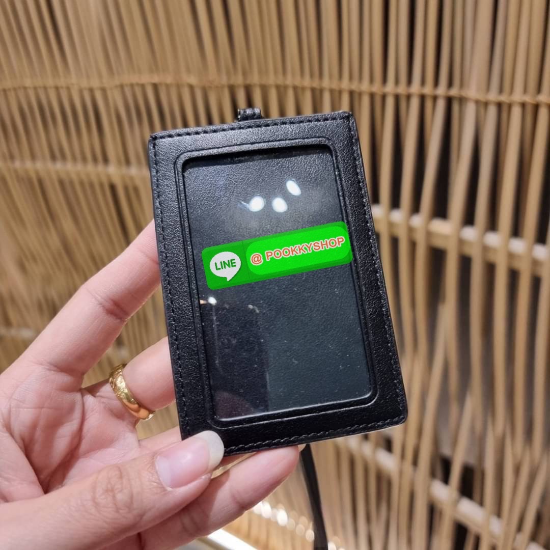 กระเป๋าใส่บัตรคล้องคอ Coach card holder ราคาพิเศษสุดๆ!!! ของหายาก!! ง่ายๆแบบไม่ธรรมดา!! คลาสสิคแต่มีดีเทลโดดเด่น!! กระเป๋าถนอมบัตร พร้อมสายคล้องคอ ดีไซน์ลวดลายสวย ดูดีทุกแบบ ใช้งานง่าย พกพาสะดวก จะใส่บัตรพนักงาน บัตรเครดิต บัตรปชช. ใบขับขี่ และบัตรอื่นๆที
