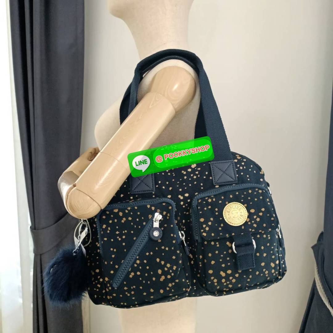 Kipling Women’s Defea Top-Handle Bag (ผ้าหนา) กระเป๋าถือหรือสะพายจาก Kipling วัสดุทำจาก Nylon + Polyester
