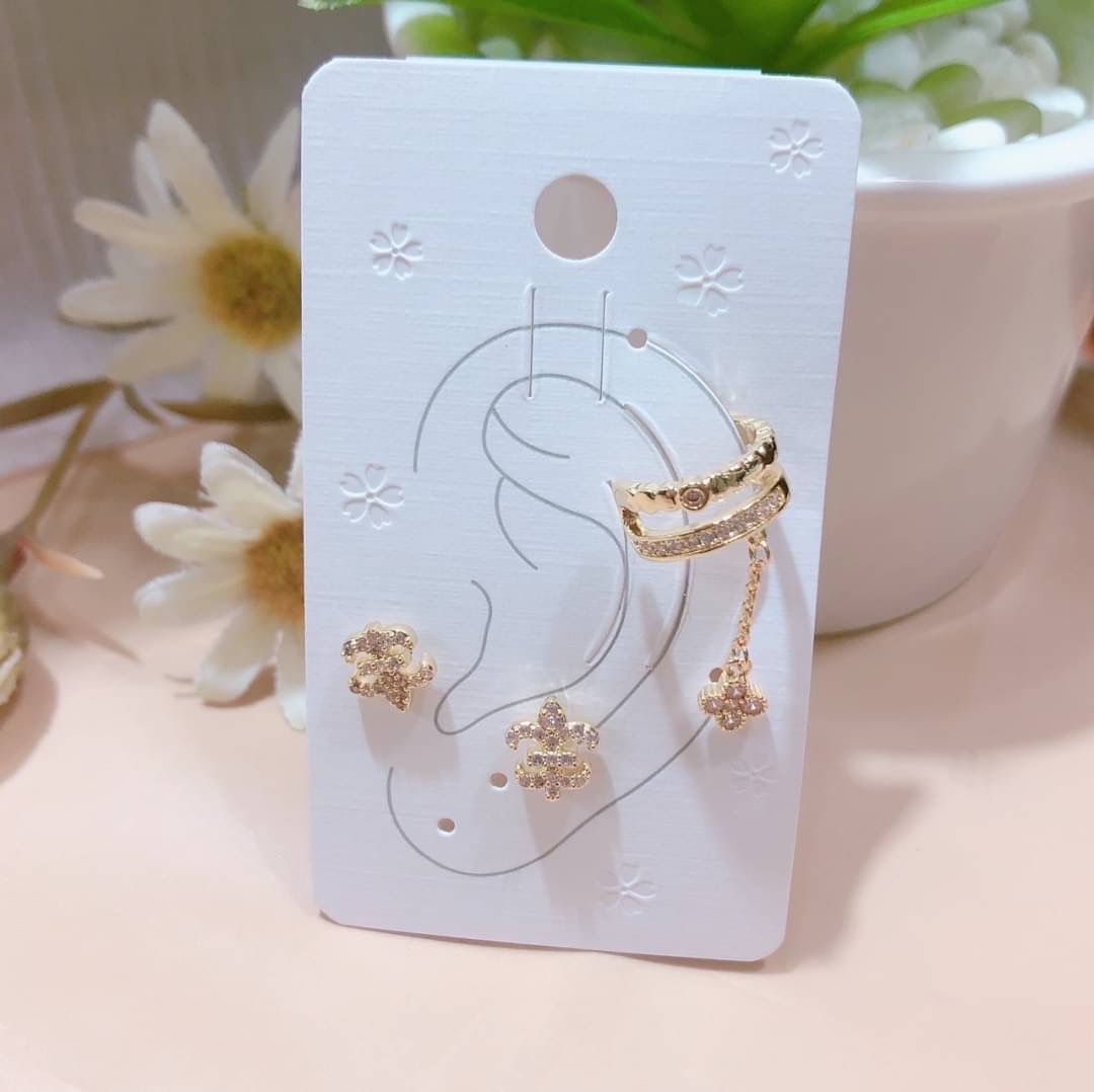 พร้อมส่ง ต่างหูSet เป็นแบบ earcub แบบหนีบคะ มาเป็นSet คุ้มมากนะคะ