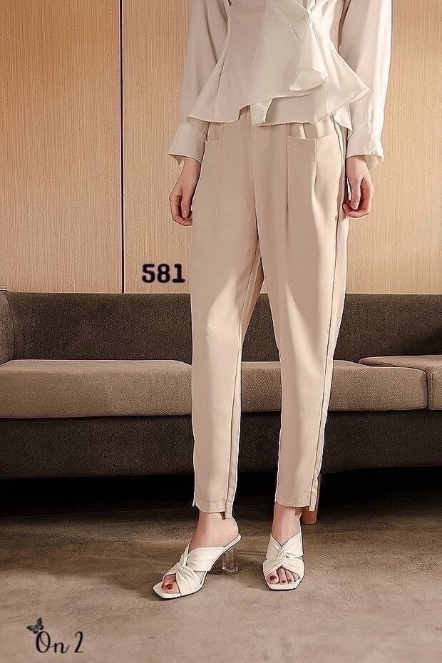 รองเท้าส้นสูง ส้นแก้วดีไซน์หน้าไขว้หนังนิ่มพื้นช่วงหน้าหัวตัดใส่แล้วช่วยให้เท้าดูขาวเรียวสวย มา 2 สีค่ะ