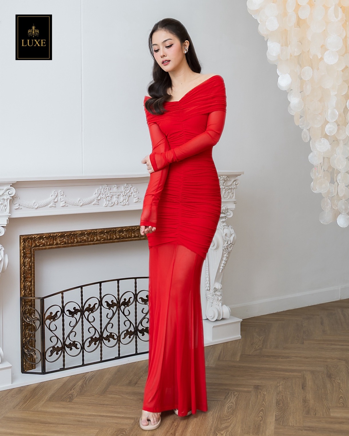 เดรสแฟชั่น แม็กซี่เดรส เสื้อแขนยาวเปิดไหล่ ดีเทลจับเดรป