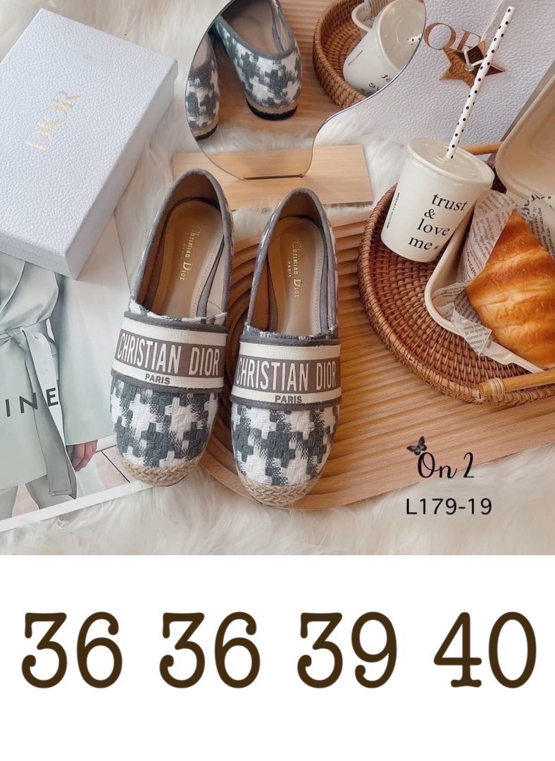 SALE ลดกระหน่ำเคลียร์สต๊อก 390 ส่งฟรี ems เลยจ้า สินค้าใหม่ไม่มีตำหนิ