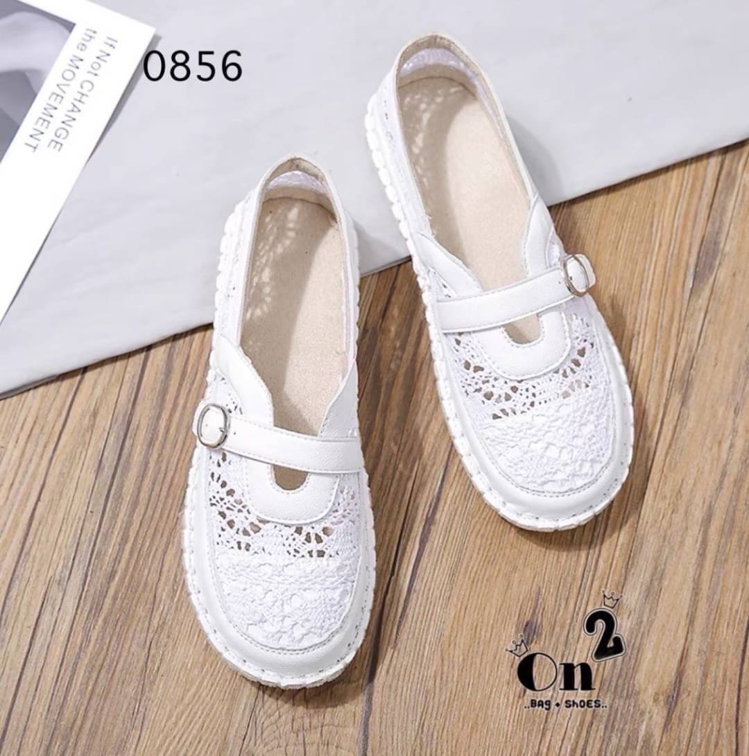 รองเท้าคัชชูลูกไม้แต่งสไตล์วินเทจ งานมาใหม่น่ารักเวอร์... คู่นี้ใส่แมทกับชุดได้ง่ายทั้งกางเกงและกระโปรงได้หมดทรงสวย