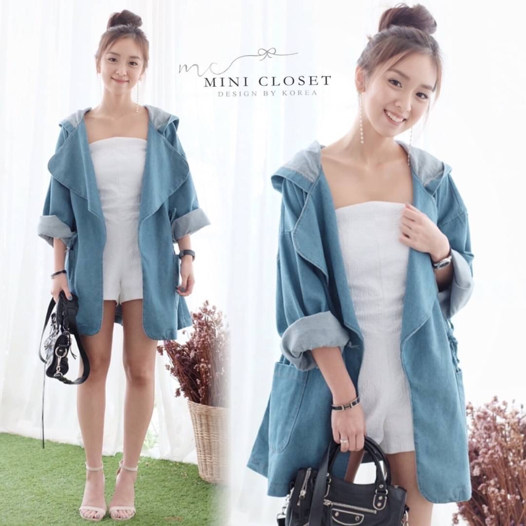 🧸เทศกาลหน้าเที่ยวมาแล้ว🧸 ชุดพร้อมส่ง งานสวย ใส่ปัง กับเสื้อคลุมยีนส์งานดีไซน์ ขนาดพอดีตัว ปกใหญ่ เชือกผูกเอว ใส่เป็นเสื้อตัวเดียว หรือ ใส่เป็นเสื้อคลุมก็ได้ เก๋ๆ ต้องมีติดไปเที่ยวนะคะ