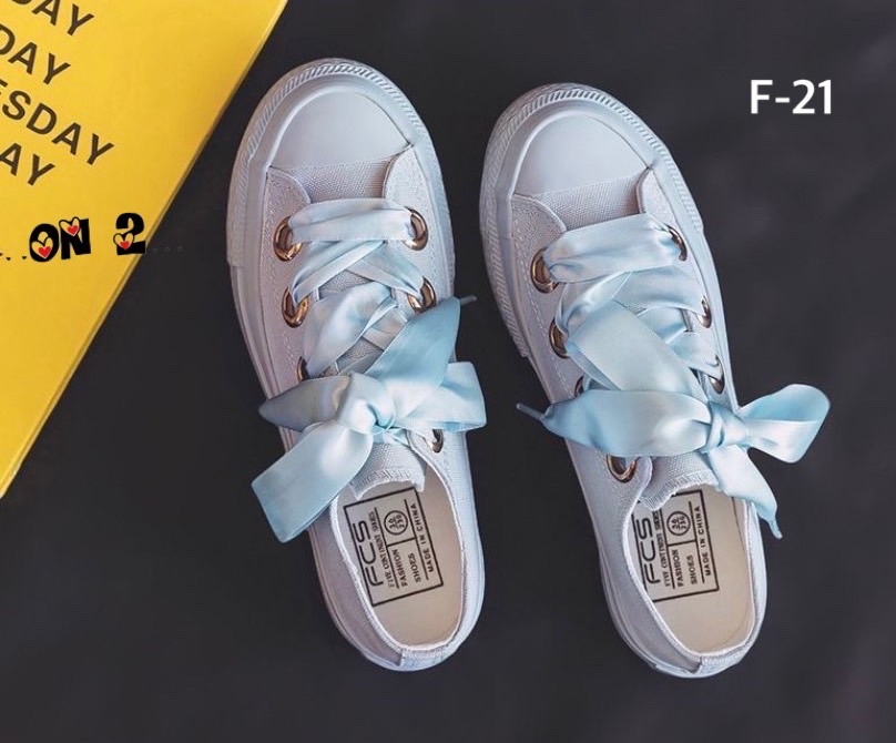 รองเท้าผ้าใบสีพาสเทลหวานงานสไตล์แบรนด์ สายริบบินผูกโบ งานน่ารักเกาหลีมากกก มี 3 สี