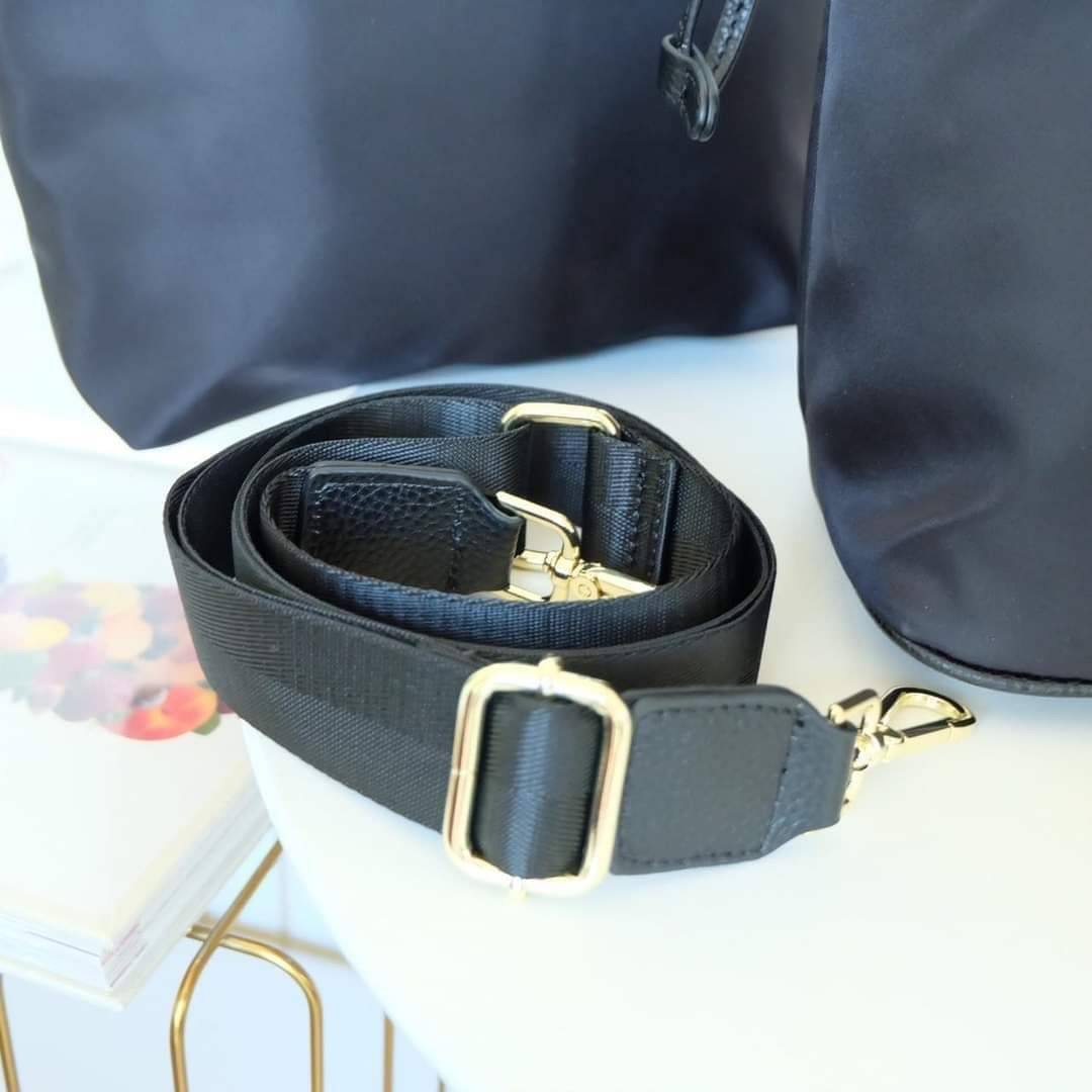 Must have เข้าใหม่ล่าสุดค่า KEEP ‘ Visa’ คอลเลคชั่นใหม่ เพิ่ม +++ ฟรีกระเป๋าลูก และ สายสะพายยาว ใครกำลังกระเป๋าทรงสวย Size L ที่หยิบมา ใช้ได้ในทุกๆวัน ต้องรุ่นนี้เลย แนะนำ สวยมากค่า อะไหล่สี Rose gold ka สวยมาก !!